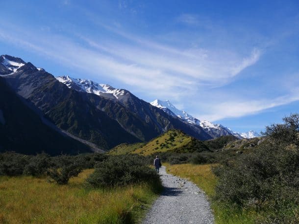 Easy, flat trail in Aoraki/Mount Cook National Park