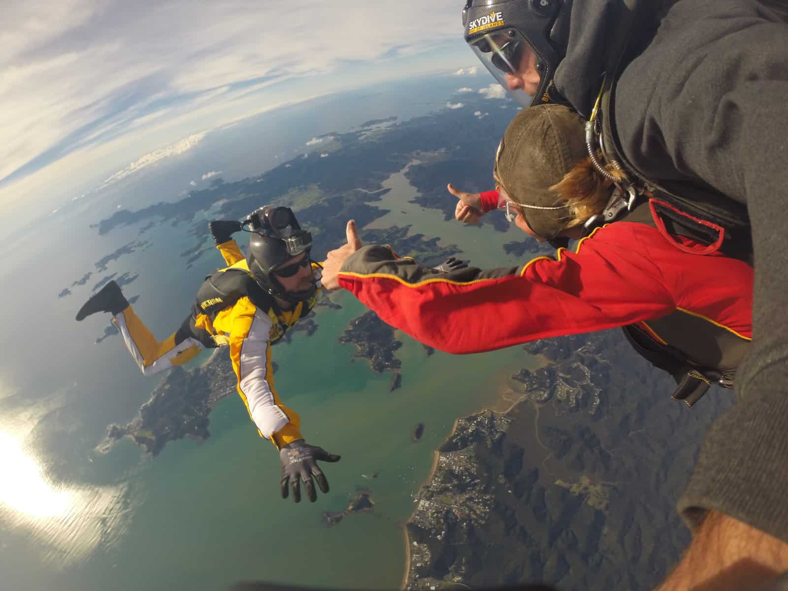 Stray NZ - Skydive Bay of Islands - tips for perfect skydive photos