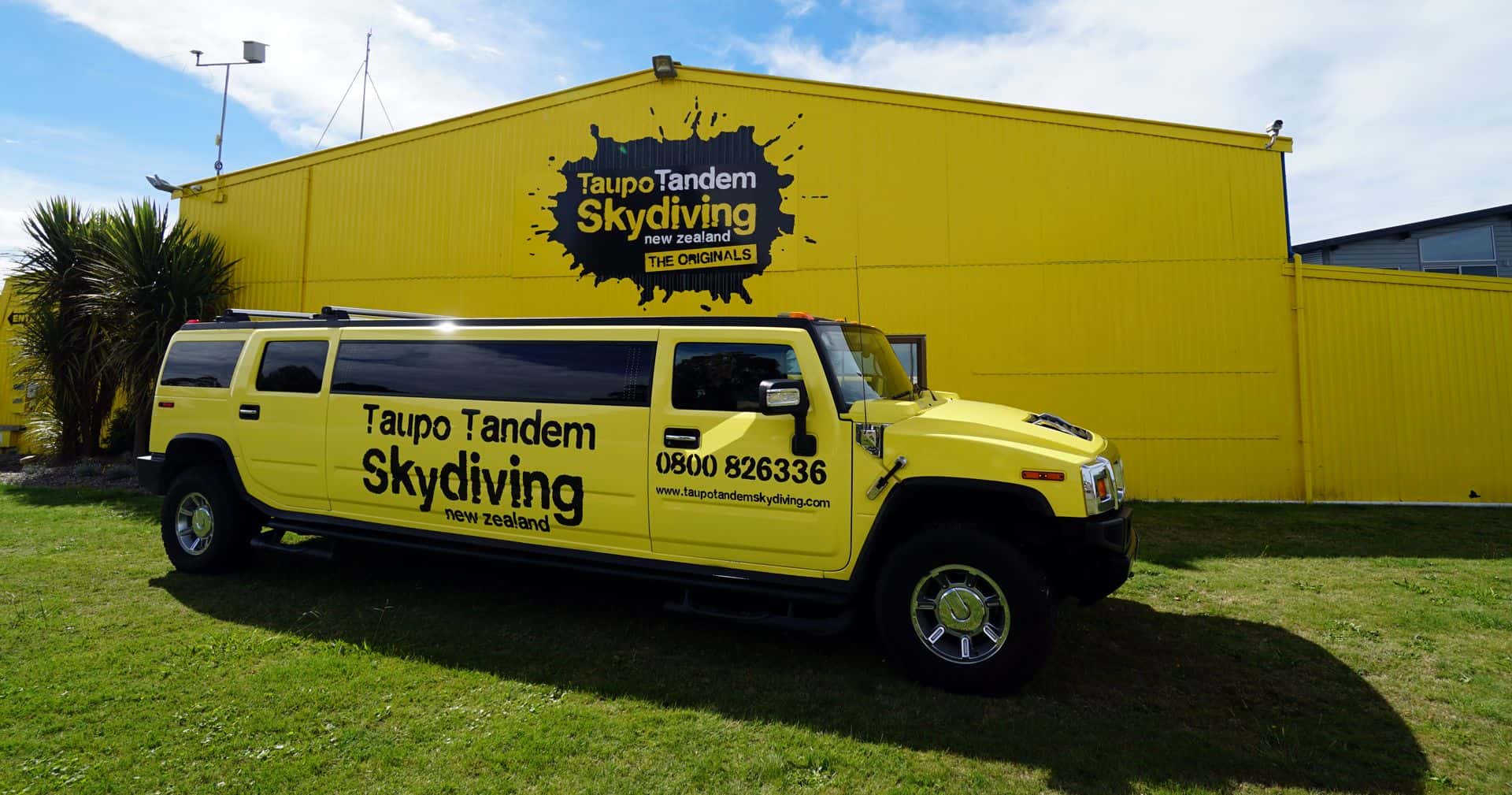 Limousine Hummer de Taupo Parachutisme Tandem